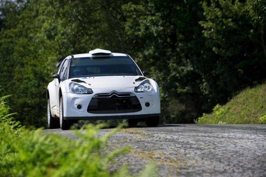  Citroen DS3 WRC 2011 года  (фото 33 из 54)
